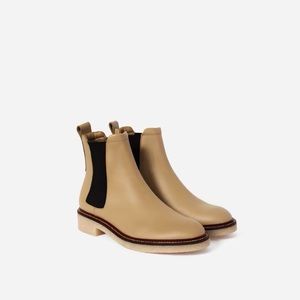 Everlane The Italian Leather Chelsea Boot